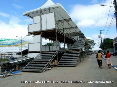 Camarotes de 2 andares que segundo foi informado a nossa pode suportar at&eacute; mil pessoas 