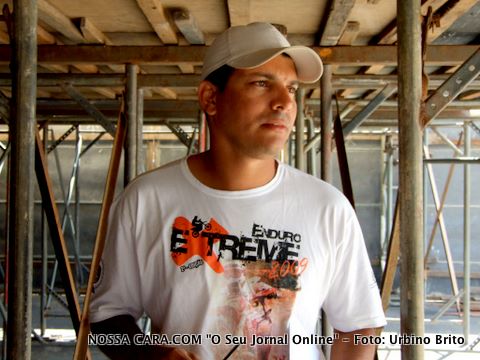 Silvio Naziozeno, respons&aacute;vel por tada parte de montagem do Pedr&atilde;o 2009