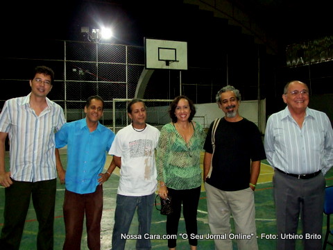 Da esq/direita Max do Carmo (diretor de cultura), Anselmo e Marquinho (Viola de Bolso), prof. Marta, Sum&aacute;rio (Viola  de Bolso) e o poeta Tarcisio Formiga