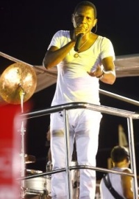 Tatau, que se recusou a cantar o hit 