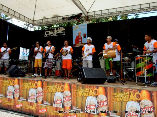 Aqui o conjunto Samba Bem Bolado que &eacute; show de bola