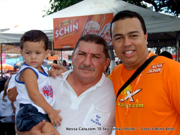 Paraiba seu neto e Renatinho do site O Xarope.com que &eacute; um parceiro de todas festas do Paraiba