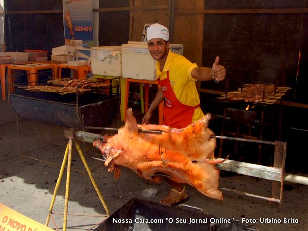 Muita carne e Chopp em abund&acirc;ncia como sempre acnotece nas festas do Bar do Paraiba