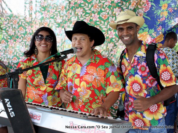 Membros do departamento de cultura Geni, Cac&aacute; e Mazinho Bahia