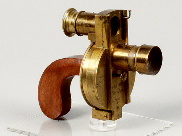 Câmera-revólver de Thompson ano de 1862