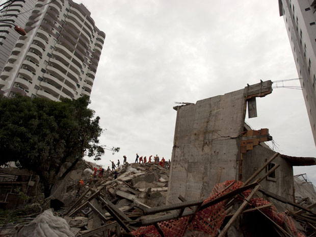 Torre estava sendo erguida no bairro Nazar&eacute; (Foto: Reuters)