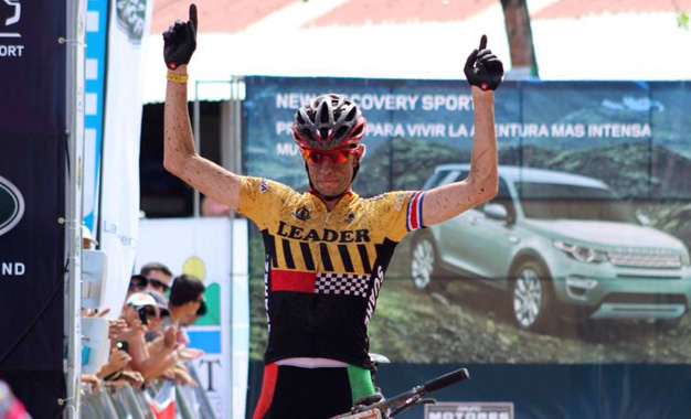 Lu�s Le�o Pinto � o campe�o da prova na Costa Rica